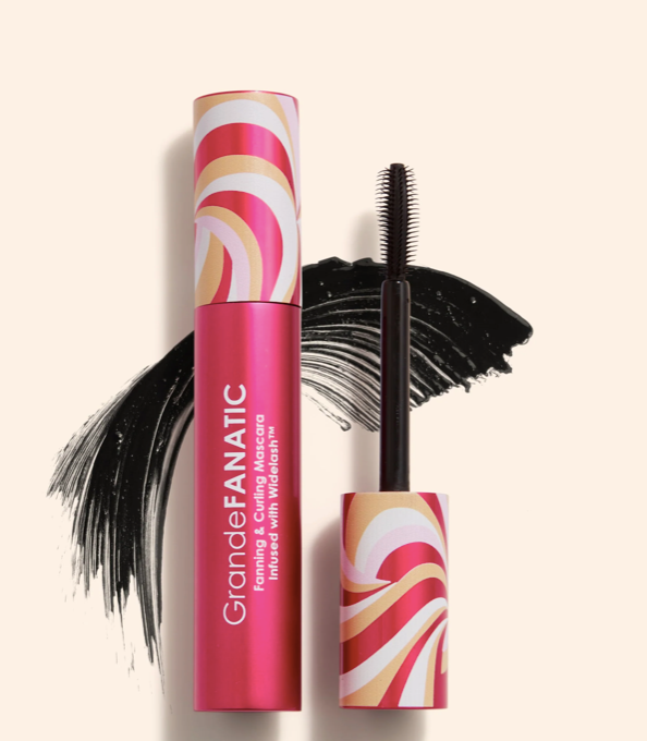 GrandeFANATIC  Fanning & Curling Mascara infused with Widelash